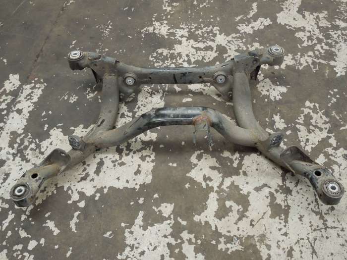Berceau arriere AUDI A8 2 PHASE 1 4E0.505.235.F