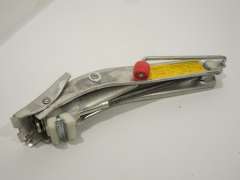 Audi A8 D2 FL Emergency Scissor Lifting Jack 4D0011031D (Item #307853) 