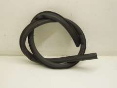 Audi A4 B7 Under Bonnet Bulk Head Rubber Seal 8E0823723B (Item #447125)