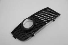 Audi A4 B6 OS Right Lower Bumper Fog Light Grill S Line New Genuine 8E0807682C (Item #453076)