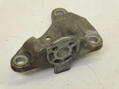 Audi A8 D3 V8 NS Left Gearbox Support Mount Bracket 4E0399113AA (Item #192757) 