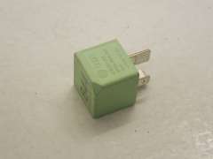 Audi Terminal 15 Relay 644 4H0951253 (Item #397651) 