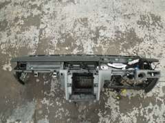 VW Phaeton D1 Platinum Grey Dashboard and Beam 3D2857002A (Item #121016) 