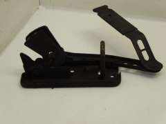 VW Phaeton D1 Bonnet Lock Latch Catch 3D0823480E (Item #149599) 