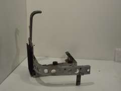 Audi A8 D2 FL Front OS Right Corner Mount Wing Support Silver 4D0821138AP (Item #11810)