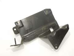 Audi A8 D3 3.0 TDi Gearbox Oil Cooler Mounting Bracket 4E0317827AB (Item #148218) 