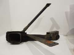 Audi A8 D2 2.8 V6 Front Engine Support Bracket Mount 4D0199519C (Item #16346) 