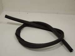 Audi A3 8P FL Front Under Bonnet Rubber Seal 8P0823731B (Item #336615) 