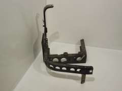 Audi A8 D2 FL Front OS Right Corner Mount Wing Support Black 4D0821138AP (Item #8543) 