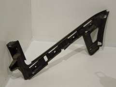 VW Passat B6 Estate Rear OS Right Bumper Guide Support Bracket	 3C9807394 (Item #227578) 