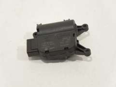 VW Passat B6 Climate Heater Flap Position Motor 3C0907511 (Item #453294) 