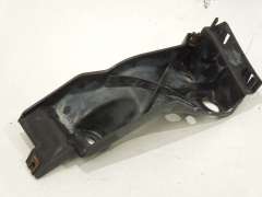 Audi A8 D3 NS Left Front Lower Sill Trim Fixing Bracket 4E0853921D (Item #168439) 