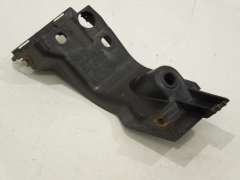 Audi A8 D3 OS Right Front Lower Sill Trim Fixing Bracket 4E0853922D (Item #258771) 