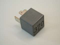 Audi A8 D2 D3 A4 B6 Relief Relay 50A 370 8D0951253 (Item #377285) 