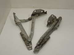 Audi A6 100 C4 Saloon Pair of Boot Hinges Silver 4A5827301E (Item #185156) 