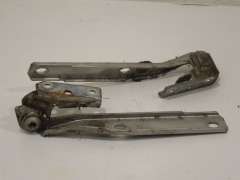 Audi A6 C4 Bonnet Hinges Pair Silver 4A0823302B (Item #185423) 