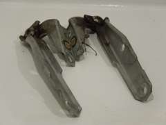 Audi A6 C5 Bonnet Hinges Pair Silver 4B0823302D (Item #194475) 