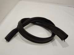 Audi Q7 4L Bulk Head Under Bonnet Rubber Seal 4L0823723 (Item #320800) 