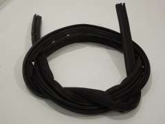 Audi Q7 4L Bonnet Front Rubber Seal	 4L0823731 (Item #364236)