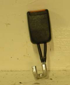 Audi A6 C4 Black Rear Seat Belt Buckle Single 8A0857740 (Item #21217) 