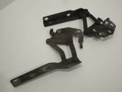 VW Passat B6 Bonnet Hinges Pair Black 3C0823301 (Item #453560) 