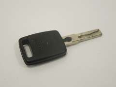 Audi A8 D2 80 B4 100 Early Style Key 4A0837219 (Item #228384) 