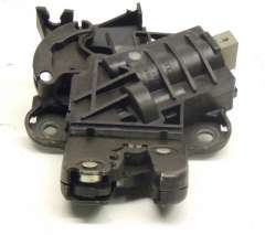 Audi A8 D3 Boot Locking Mechanism 4F5827505A (Item #140240) 