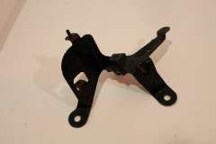 VW Touareg 7L Diesel Fuel Filter Housing Bracket Retainer 7L6127224B (Item #290279) 