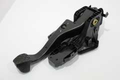 Audi A3 8V RHD Brake Pedal + Bracket Housing for Manual Gearbox 5Q2721058AF (Item #283213) 