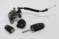 Audi A3 8P Cabriolet Ignition Barrel Door Lock And Flip Key 8E0827573D (Item #492567) 