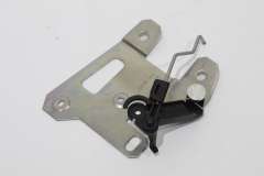 VW Touareg 7L Boot Lock Solenoid Fixing Securing Bracket 7L6827425A (Item #293553) 