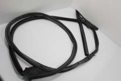 Audi A5 8T Coupe Front NS Left Door Rubber Seal 8T0837911B (Item #347115) 