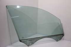 Audi Q5 8R Front OS Right Door Window Glass 8R0845202B (Item #455607) 