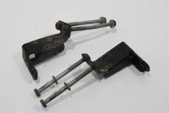Audi Q5 8R Front Bumper Support Mount Brackets Pair 8R0807333 8R0807334 (Item #446237)