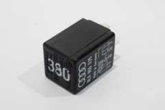 Audi A8 D2 A6 C5 Relay for Headlight Washers New Genuine 8L0955535 (Item #298683) 