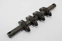 VW Passat B6 2.0TDi Diesel Fuel Injector Retaining Rail Rocker Shaft 03G109527B (Item #303146) 