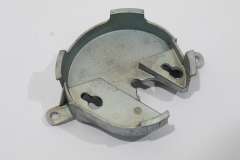 VW Phaeton D1 Boot Latch Lock Handle Retaining Plate Bracket 3D5827601A (Item #303404) 