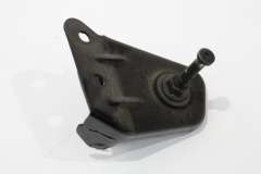 VW Touran 1T OS Right Rear Seat Mounting Bracket Locking Hook 1T0885472 (Item #416084)