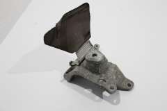 Audi S5 8T 4.2 V8 NS Left Engine Support Mount Bracket 8K0199307AN (Item #448645)