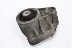 Audi A8 D2 Side Diff Support Bracket 4D0599133C (Item #426374) 