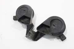 Audi TT 8J Mk2 High Tone Low Tone Pair Horns and Bracket 8J0951223A (Item #460417) 