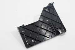 Audi A3 8L Rear Aerial Amplifier Mounting Bracket 8L0035535B (Item #338111) 