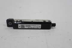 Audi A3 8V 3 Door OS Right Upper Aerial Amplifier  8V3035225D (Item #350095) 