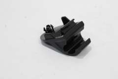 VW Touareg 7P OS Right Outer Tailgate Trim Securing Clip New Genuine 760867899 (Item #421664) 