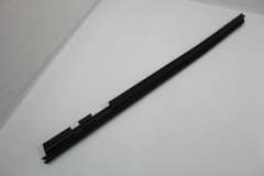 VW Golf Mk5 Rear OS Right Door Window Lower Rubber Water Seal 1K6839472C (Item #409888) 