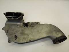 Audi A8 D2 3.3 V8 TDi Air Intake Upper Pipe Hose 057129726D (Item #33861) 