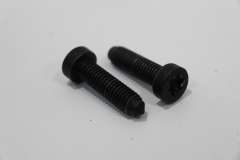 Audi A8 D2 Front Seat M8x30 Fixing Securing Bolt Screws x2  N10288304 (Item #387277) 