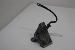 Audi A4 B7 2.5 V6 OS Right Engine Support Mount Bracket 8E0199308J (Item #393244)