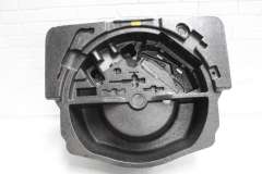 VW Phaeton D1 Tool Kit Jack Holder Spare Wheel Well 3D0863470F 3D0012021L (Item #403394) 