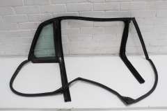 VW Phaeton D1 Rear OS Right Door Quarter Glass and Rubber Seal 3D4839432CH (Item #403479) 